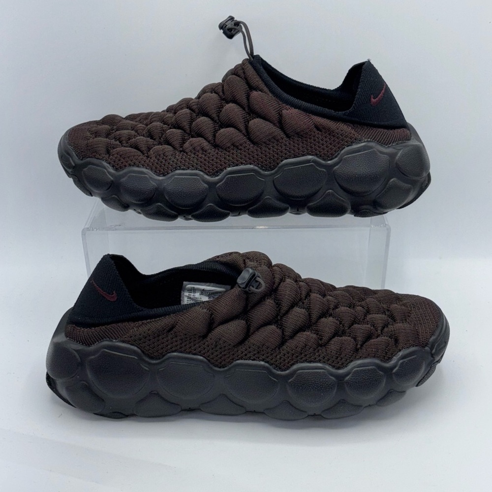 Nike Women's Sneakers - Black and Brown